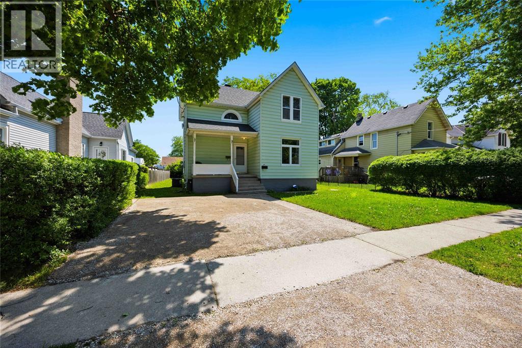 394 Palmerston STREET South - 2