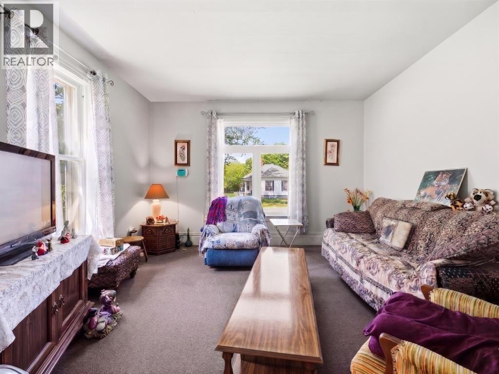 394 Palmerston STREET South - 4