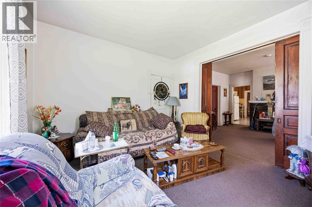 394 Palmerston STREET South - 8