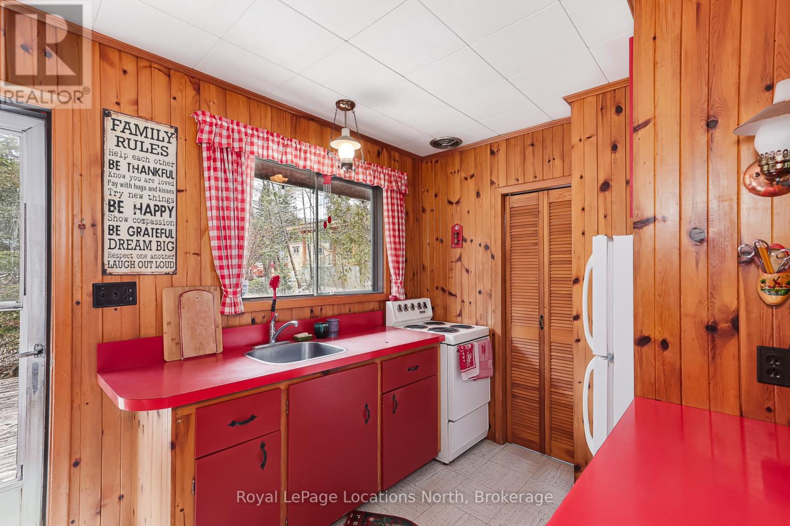 151 CAMERON STREET - 8