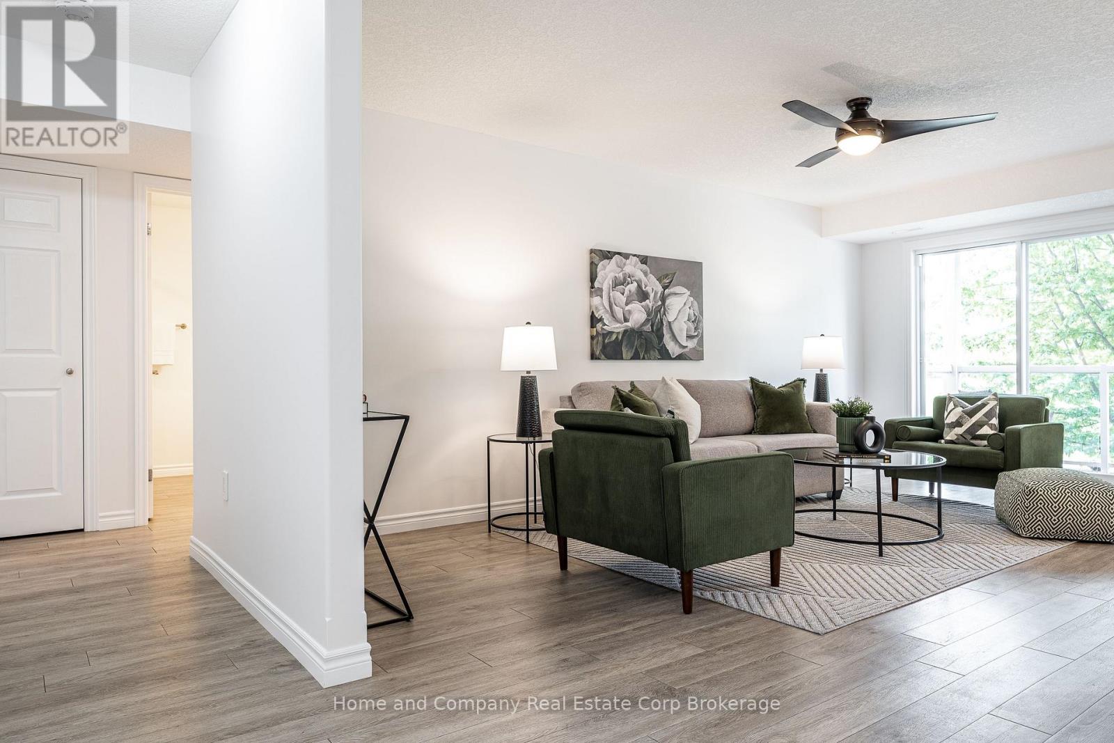 #4 148 BORDEN STREET - 2