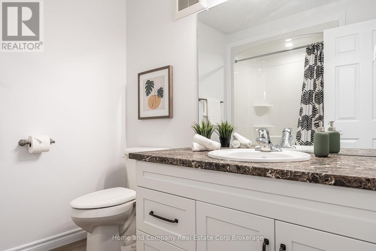 #4 148 BORDEN STREET - 22