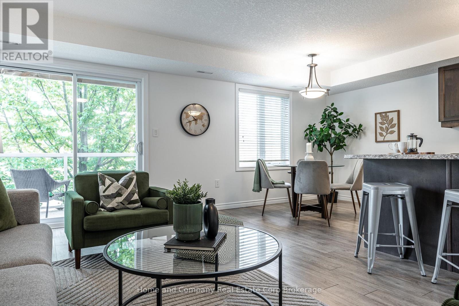 #4 148 BORDEN STREET - Image 4