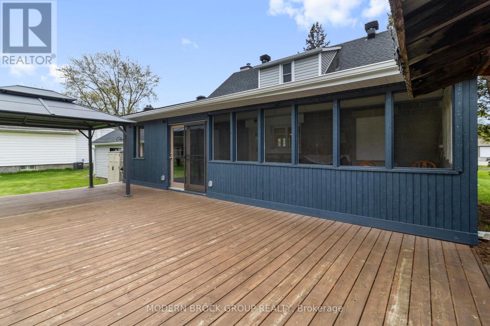 1055 COUNTY ROAD 15 ROAD - 40