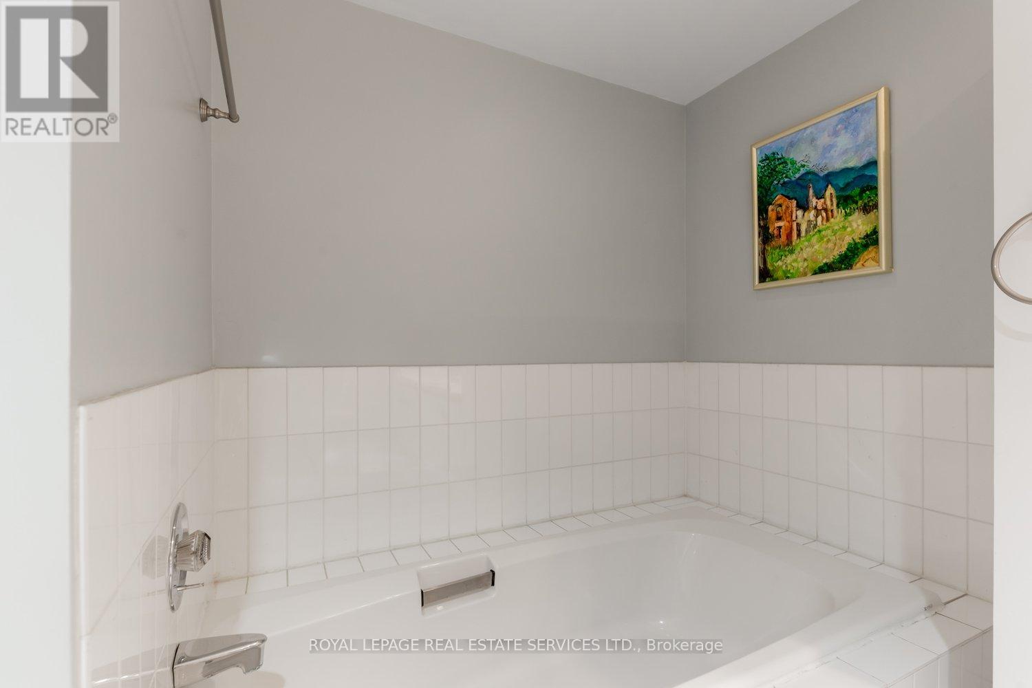 #403 900 YONGE STREET - 23