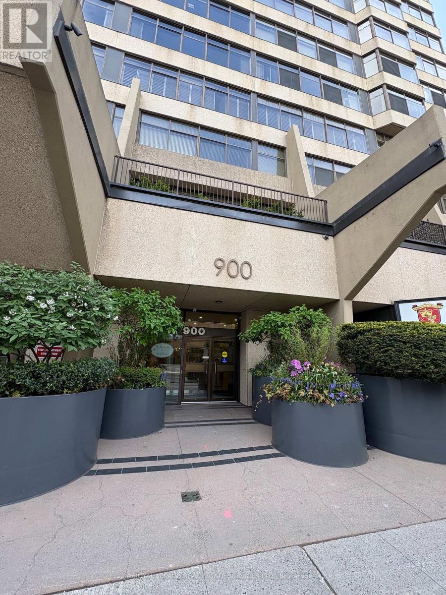 #403 900 YONGE STREET - 29