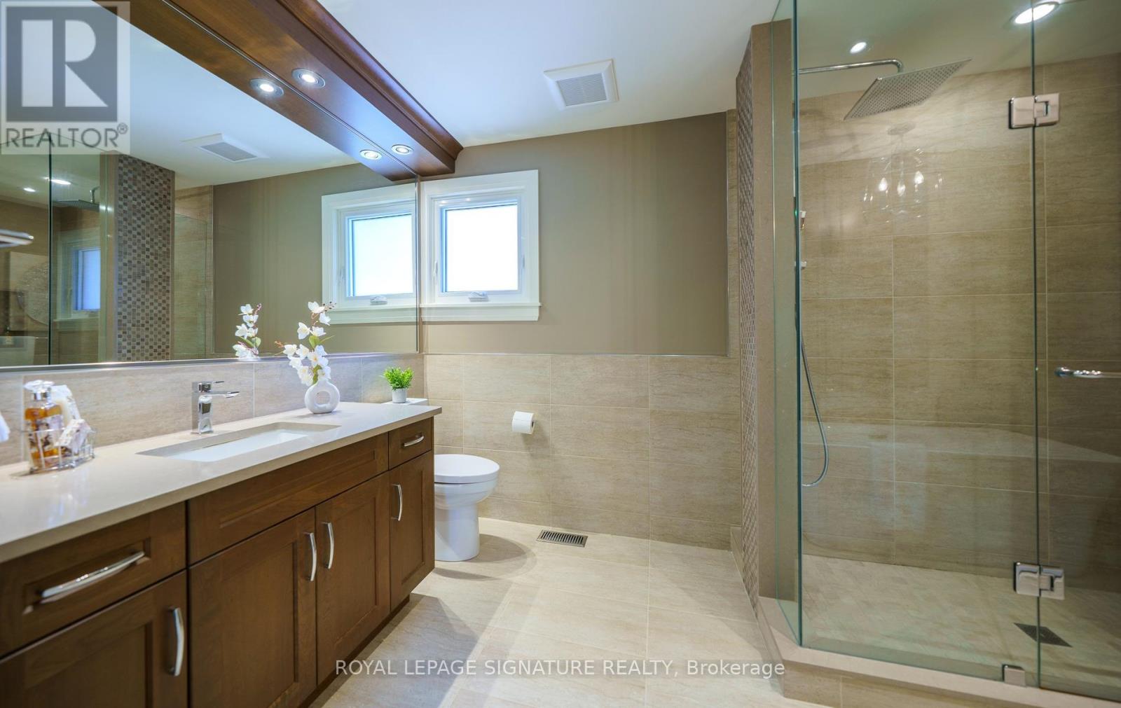 12 ABBEYWOOD TRAIL - 21