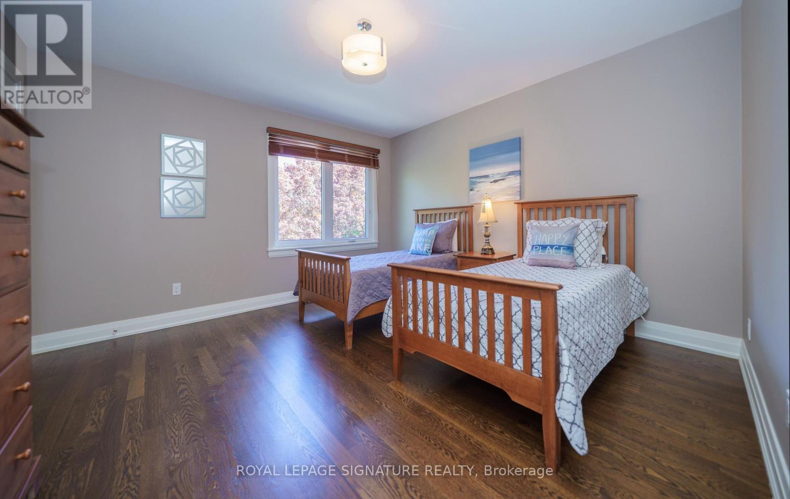 12 ABBEYWOOD TRAIL - 24