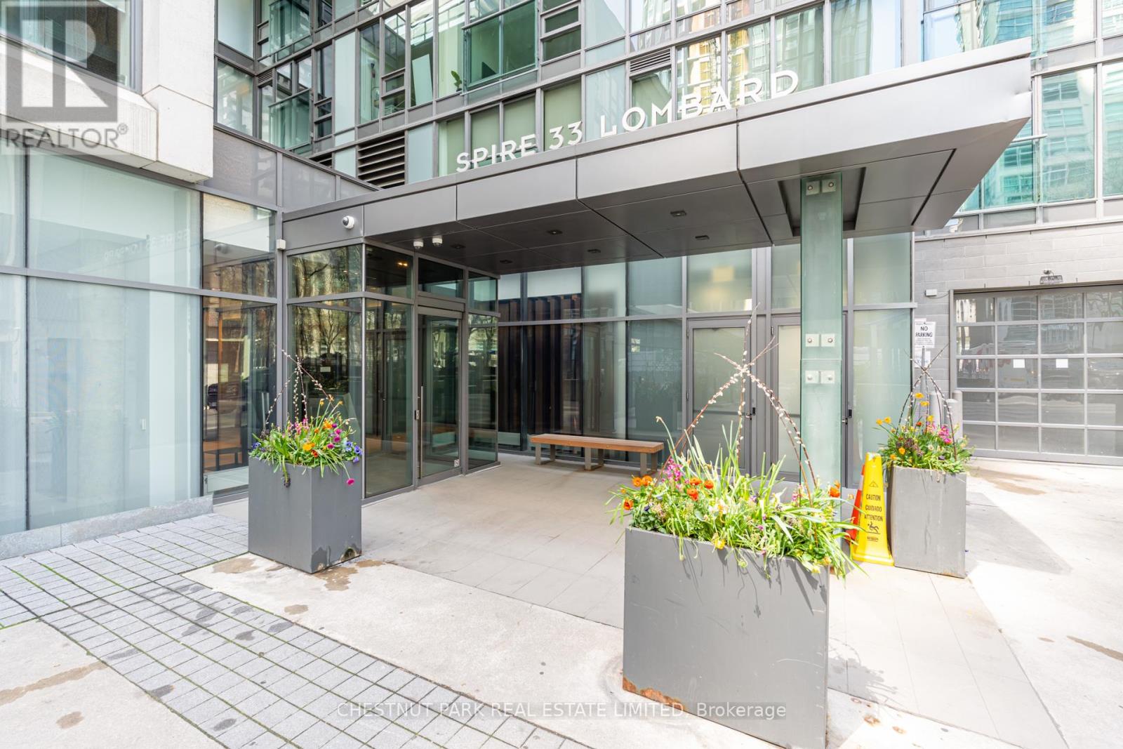 #2509 33 LOMBARD STREET - 2