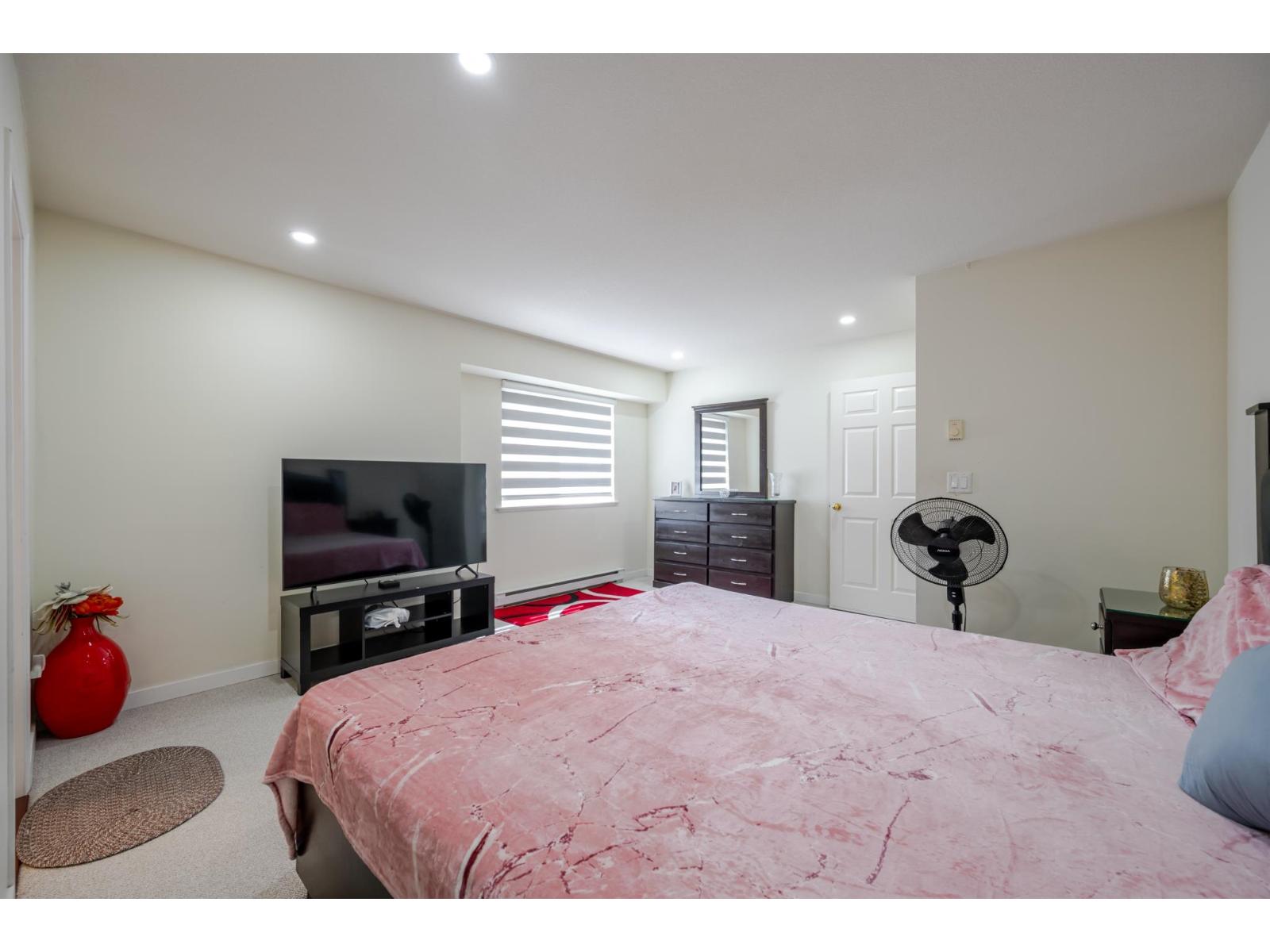 7 Bed, 5 Bath House for Sale in Surrey – 18162 69 AVENUE, Surrey – MLS# R3124308 - Image 25