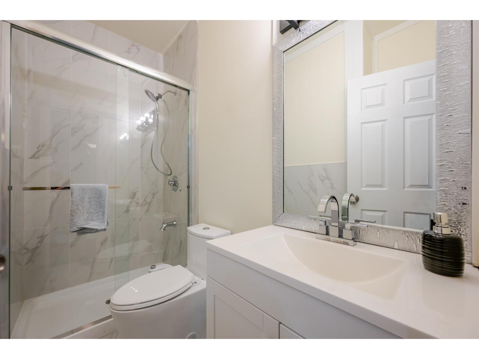 7 Bed, 5 Bath House for Sale in Surrey – 18162 69 AVENUE, Surrey – MLS# R3124308 - Image 13