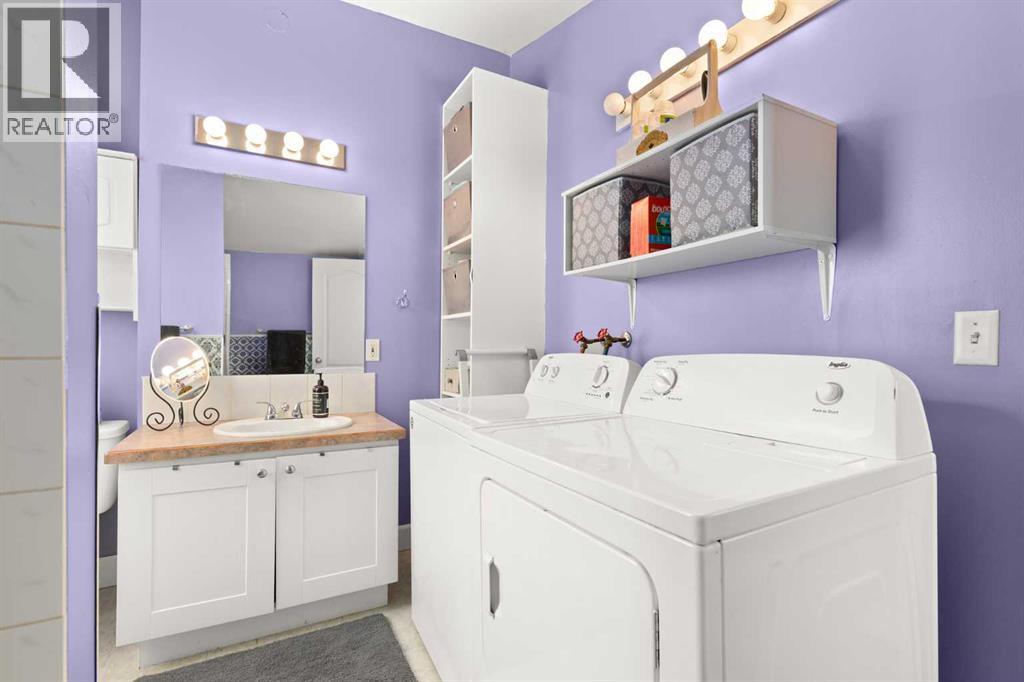 946 Queen Street SE - 17
