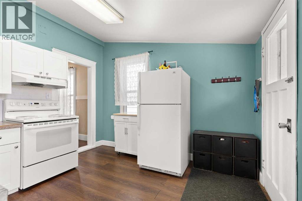 946 Queen Street SE - 15