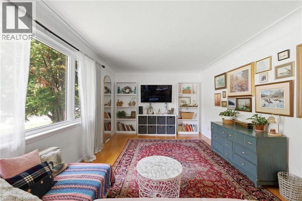 23 MARION Crescent - Image 3
