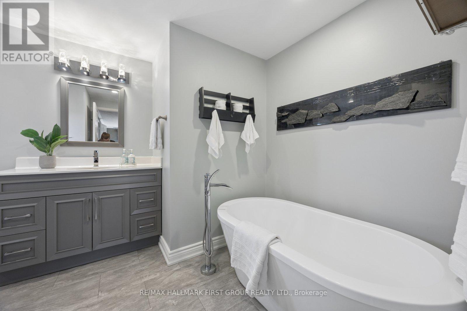 28 EMPSON COURT - 20