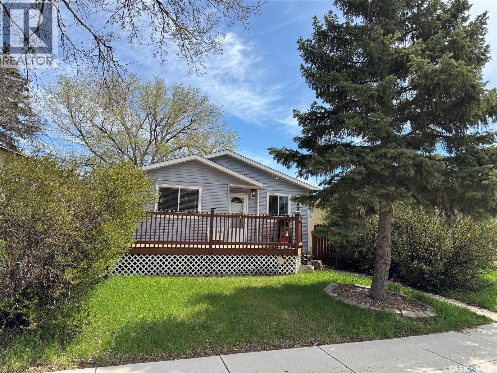 43 Marshall CRESCENT - 1