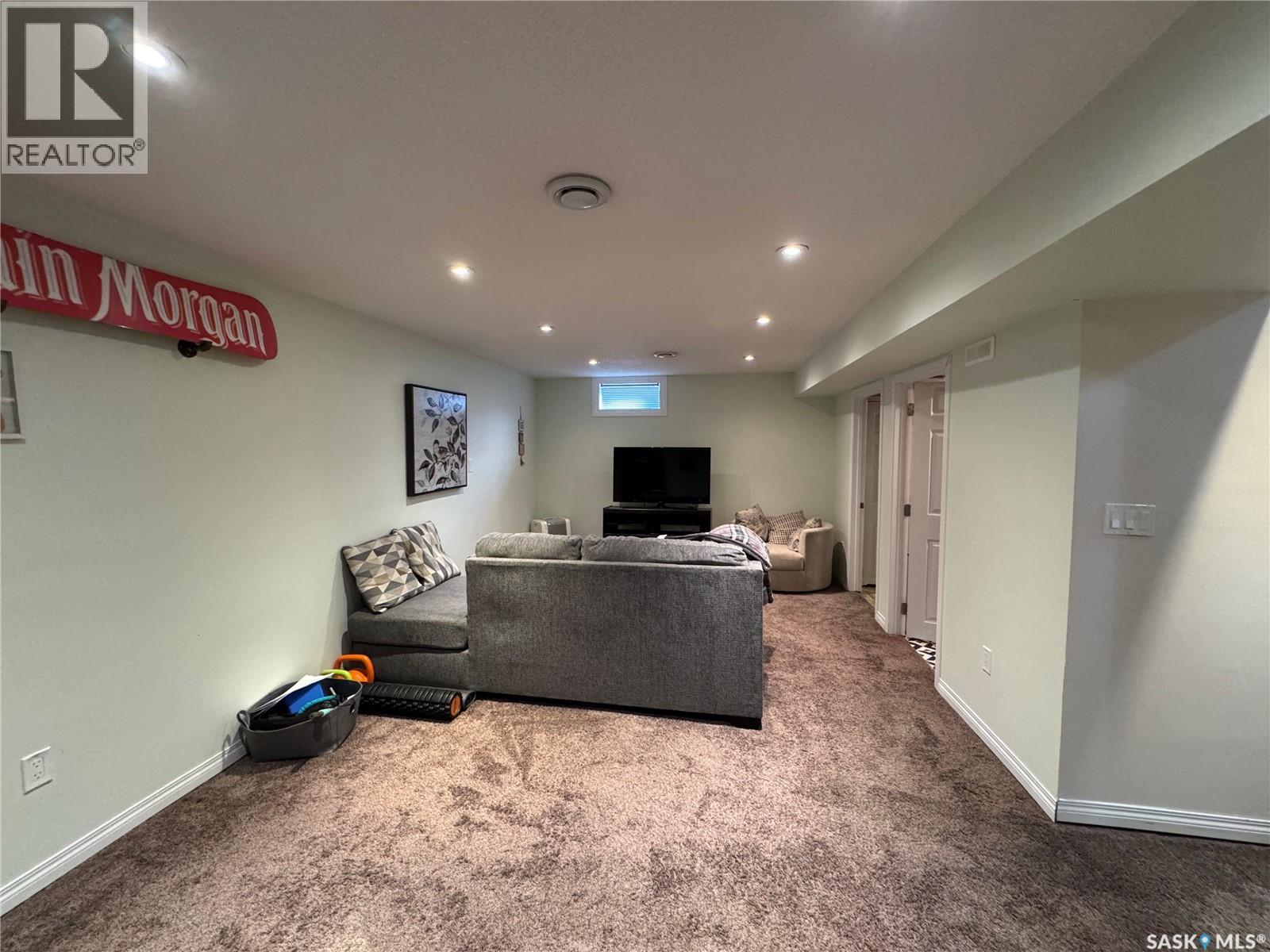 43 Marshall CRESCENT - 23