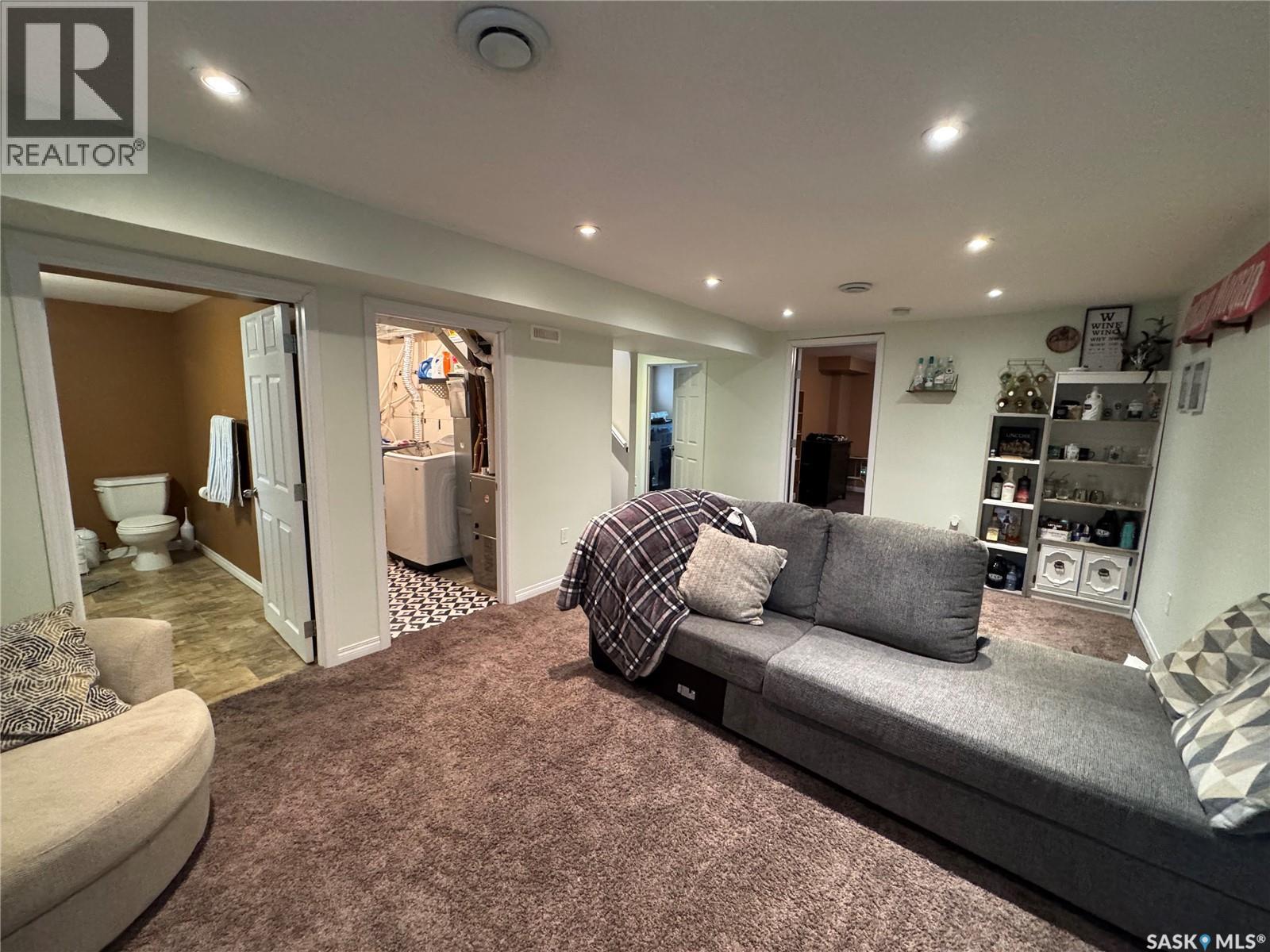 43 Marshall CRESCENT - 28