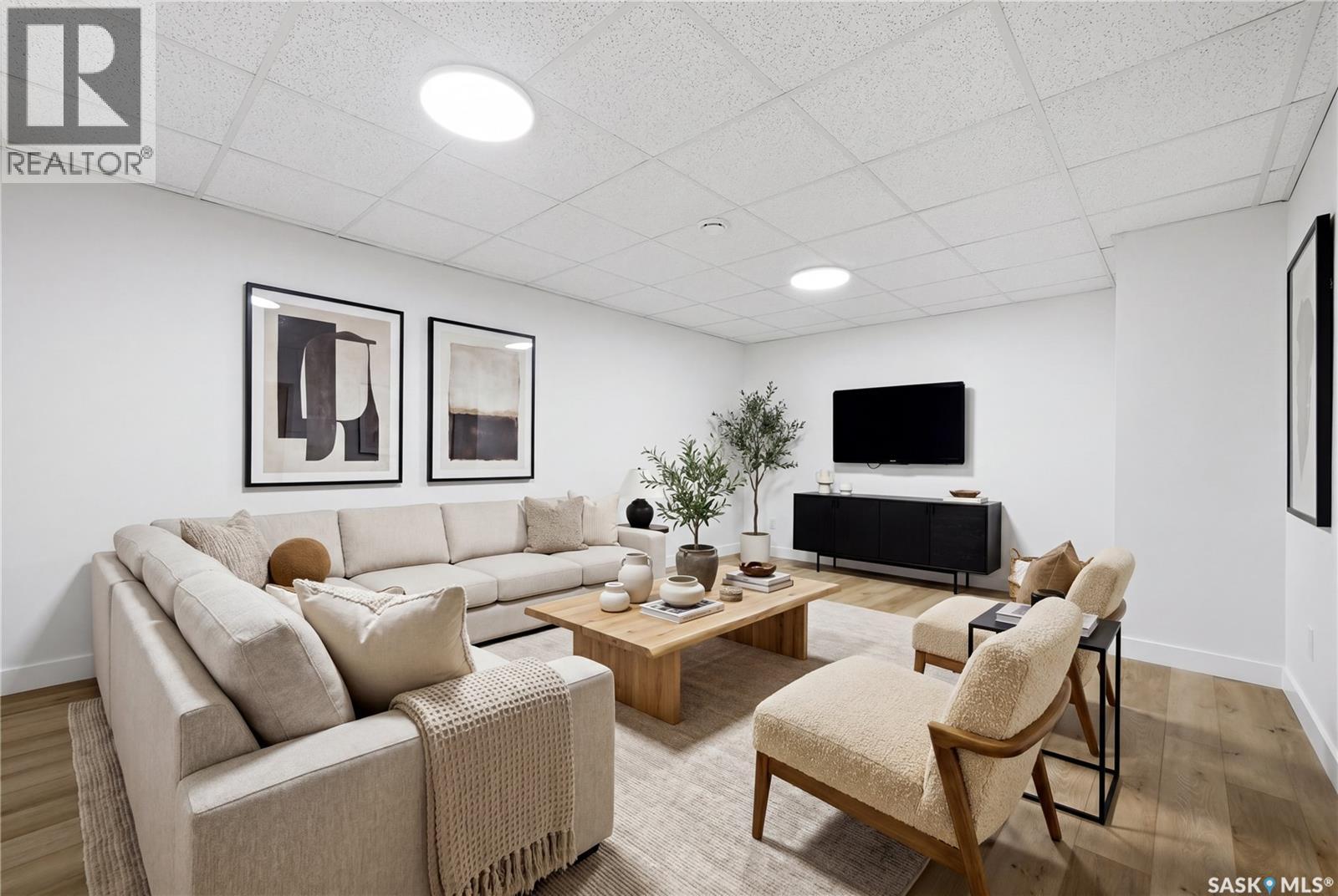 #3706 Queens GATE - 27