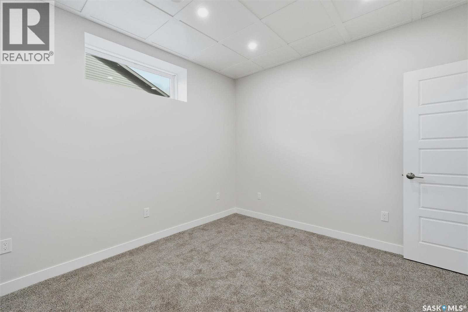530 Maple CRESCENT - 35