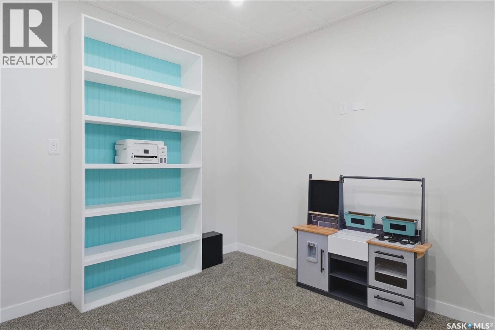 530 Maple CRESCENT - 37