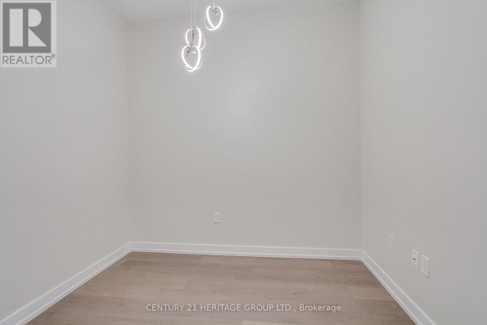 #250 555 WILLIAM GRAHAM DRIVE - 17