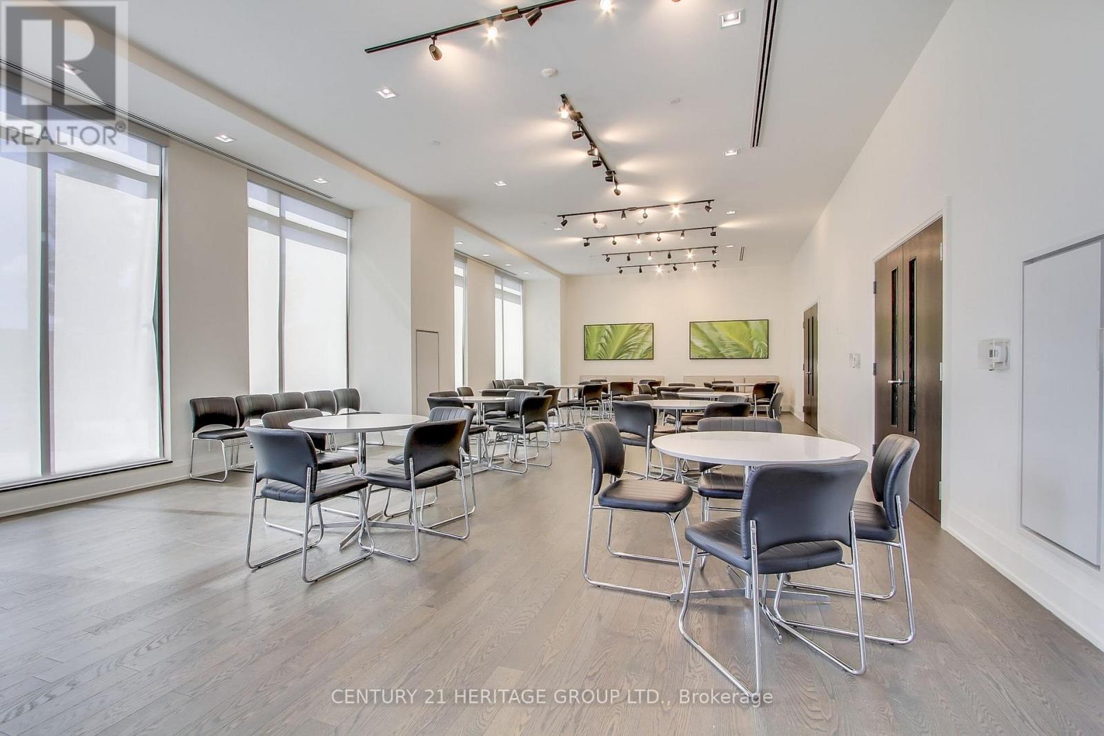#250 555 WILLIAM GRAHAM DRIVE - 25
