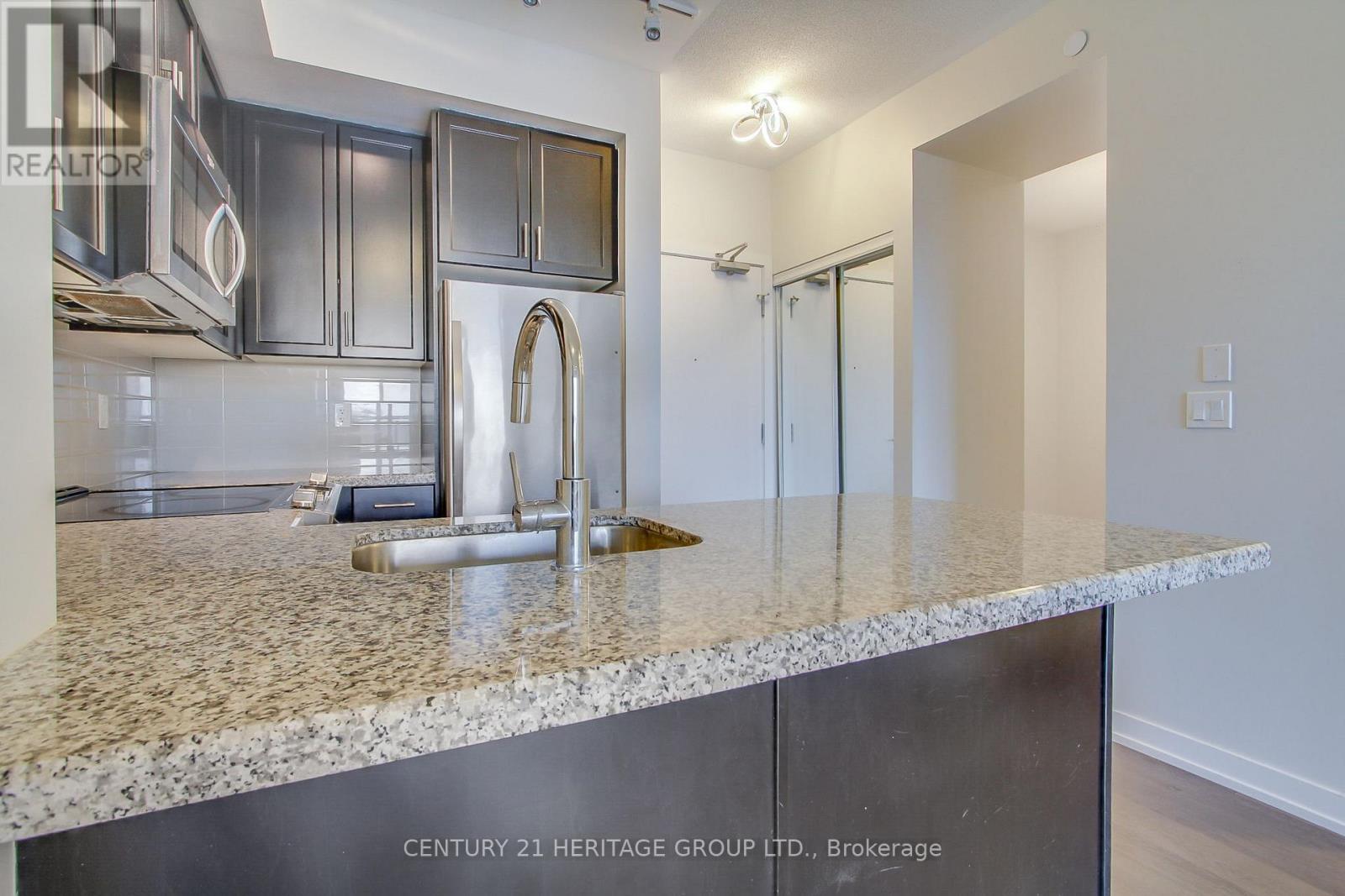 #250 555 WILLIAM GRAHAM DRIVE - 6