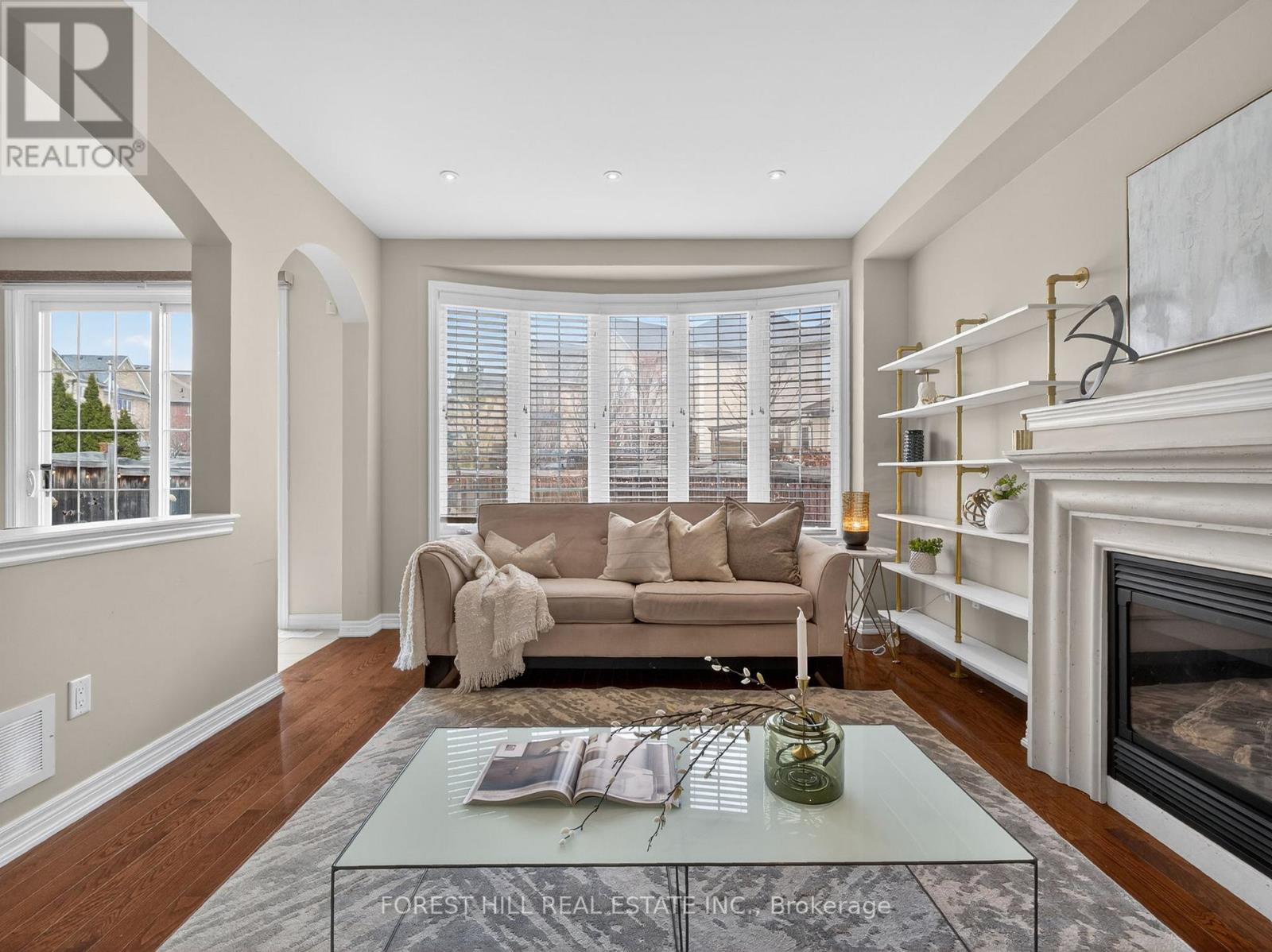 22 MCCOMBE LANE - 24