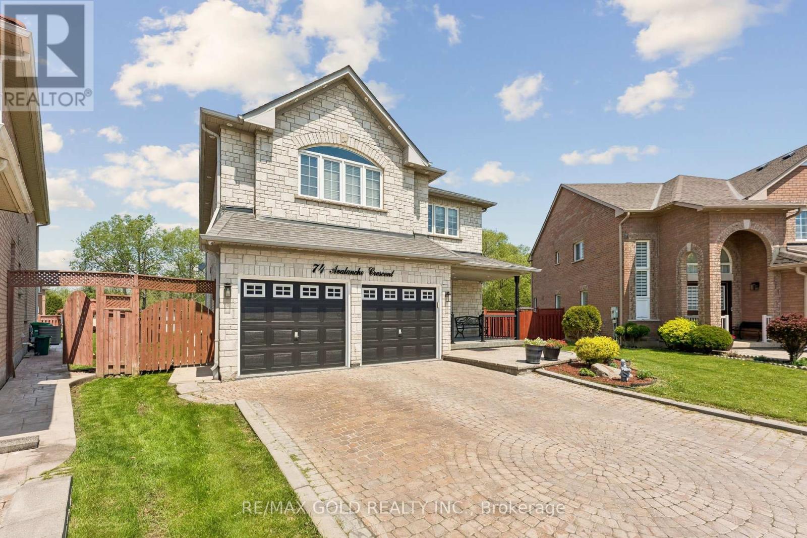 74 AVALANCHE CRESCENT - 2