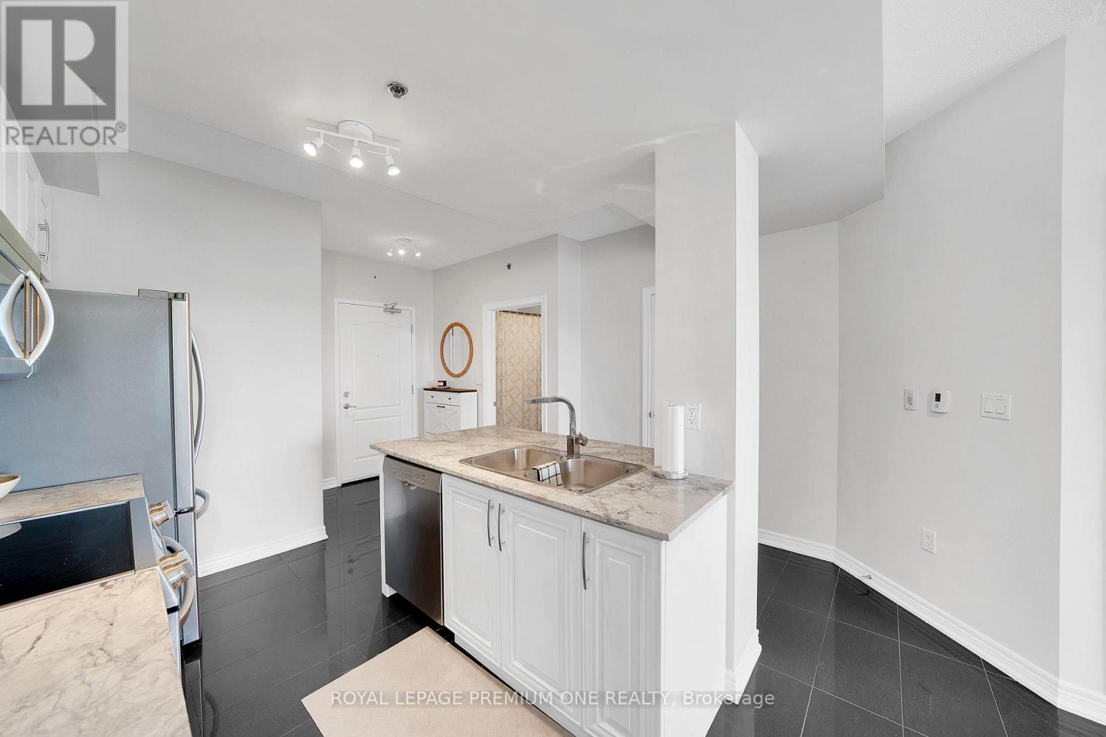 #508 1419 COSTIGAN ROAD - 5