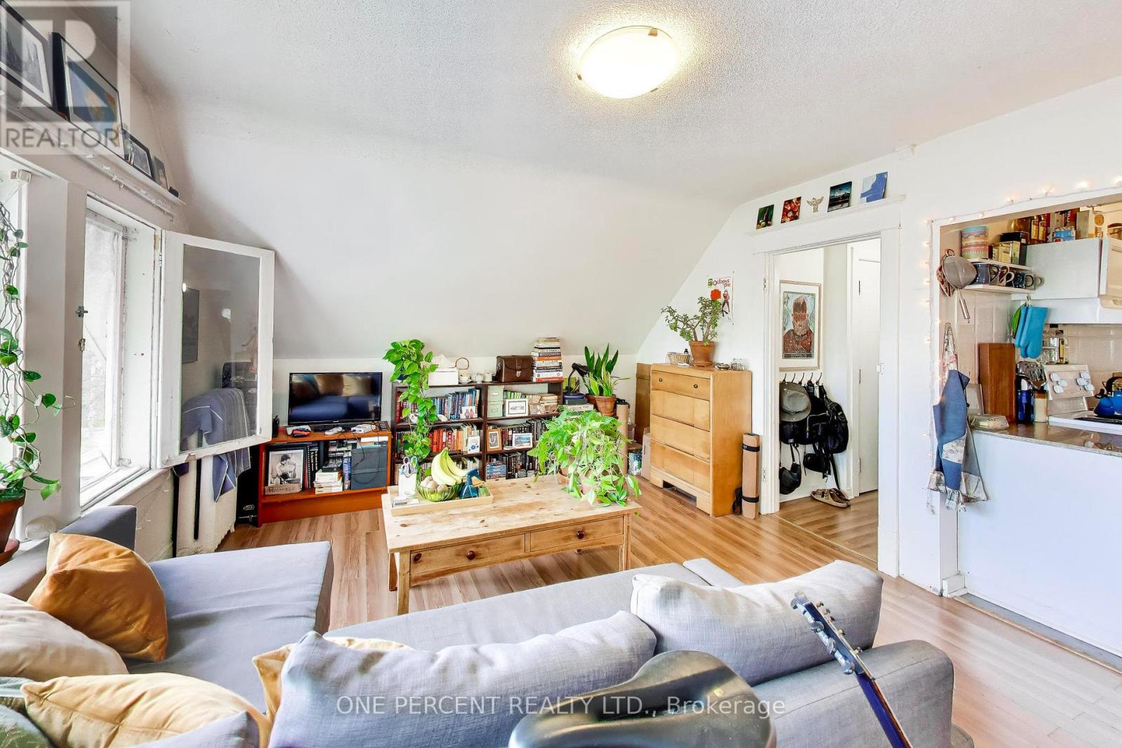 252 WRIGHT AVENUE - 25