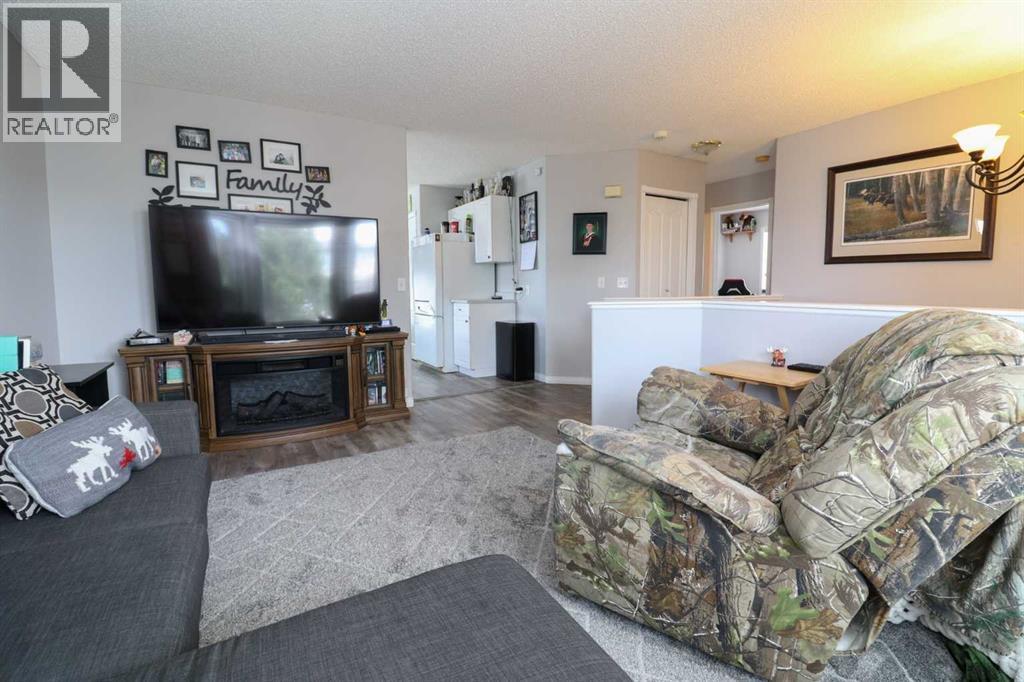 11329 92B Street - 4