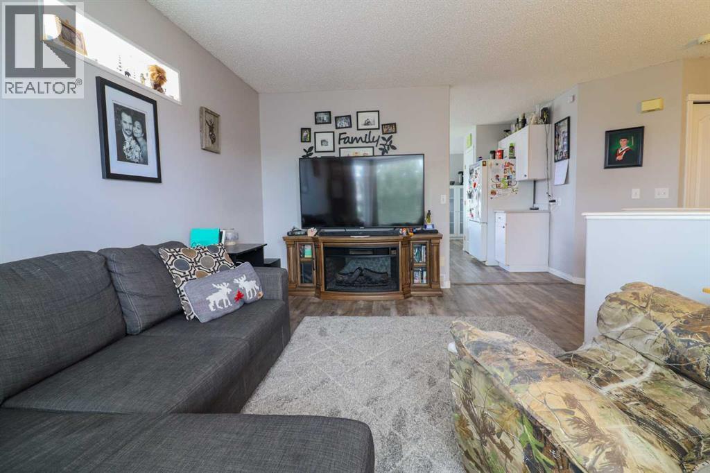 11329 92B Street - 6