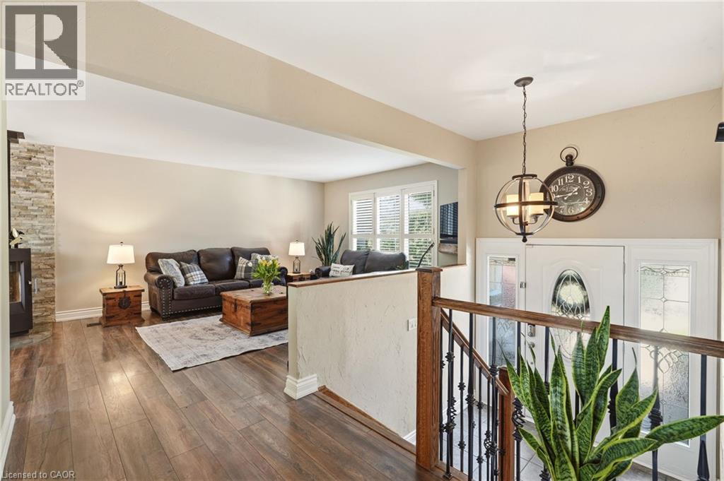 2207 JESTER Court, Burlington, Ontario, L7P3E8 — Photo 35