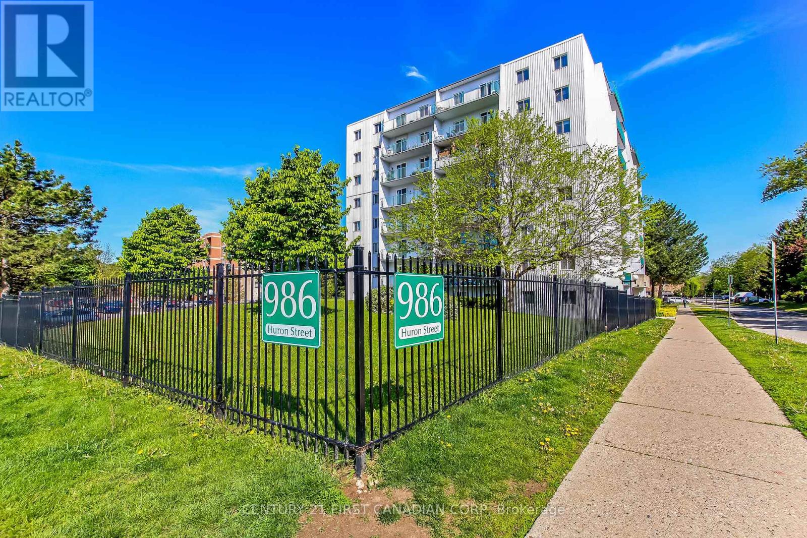 #204 986 HURON STREET - 1
