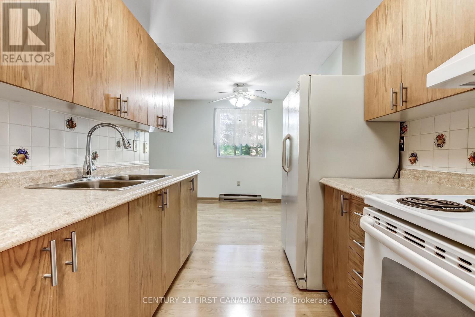 #204 986 HURON STREET - 10