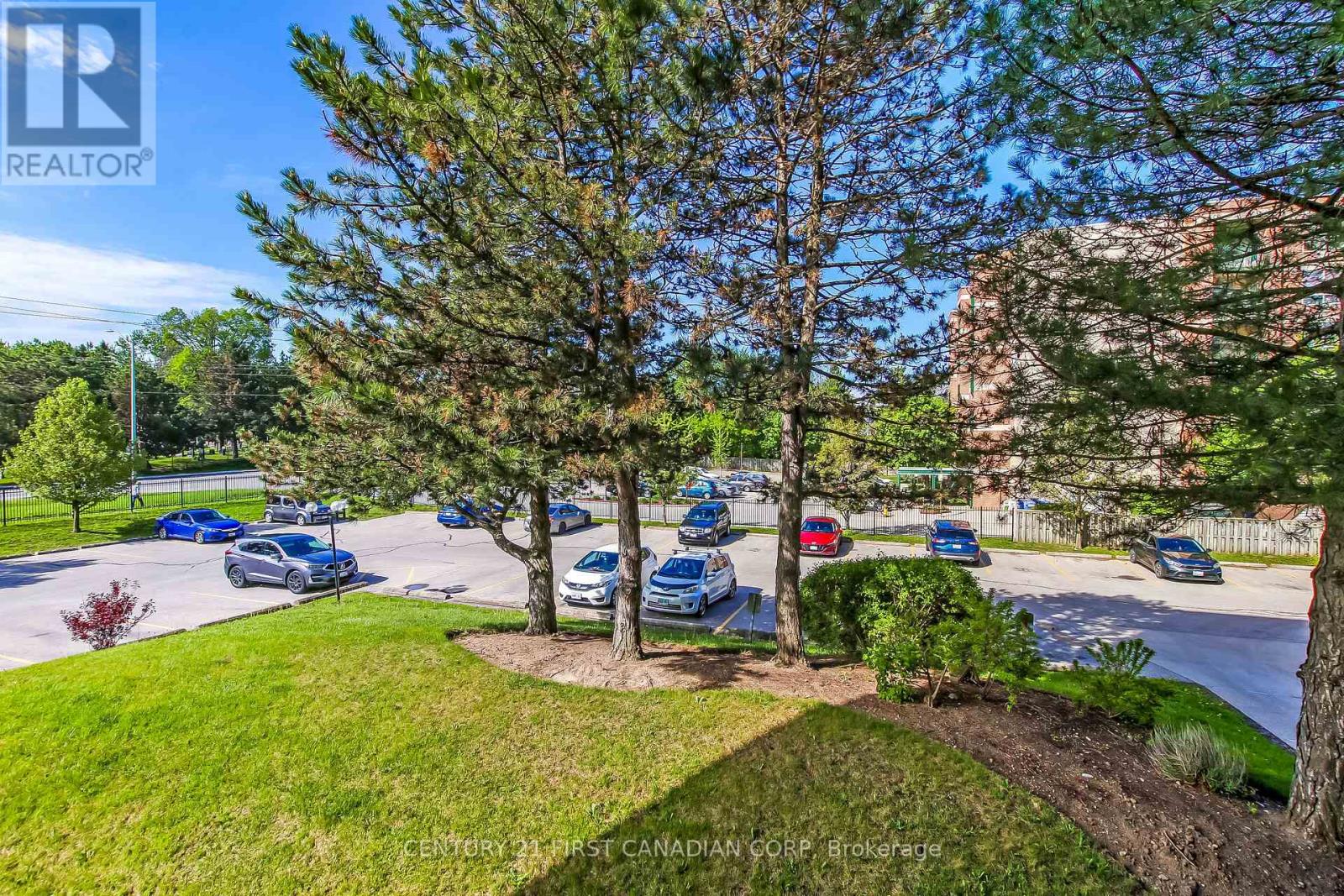 #204 986 HURON STREET - 16