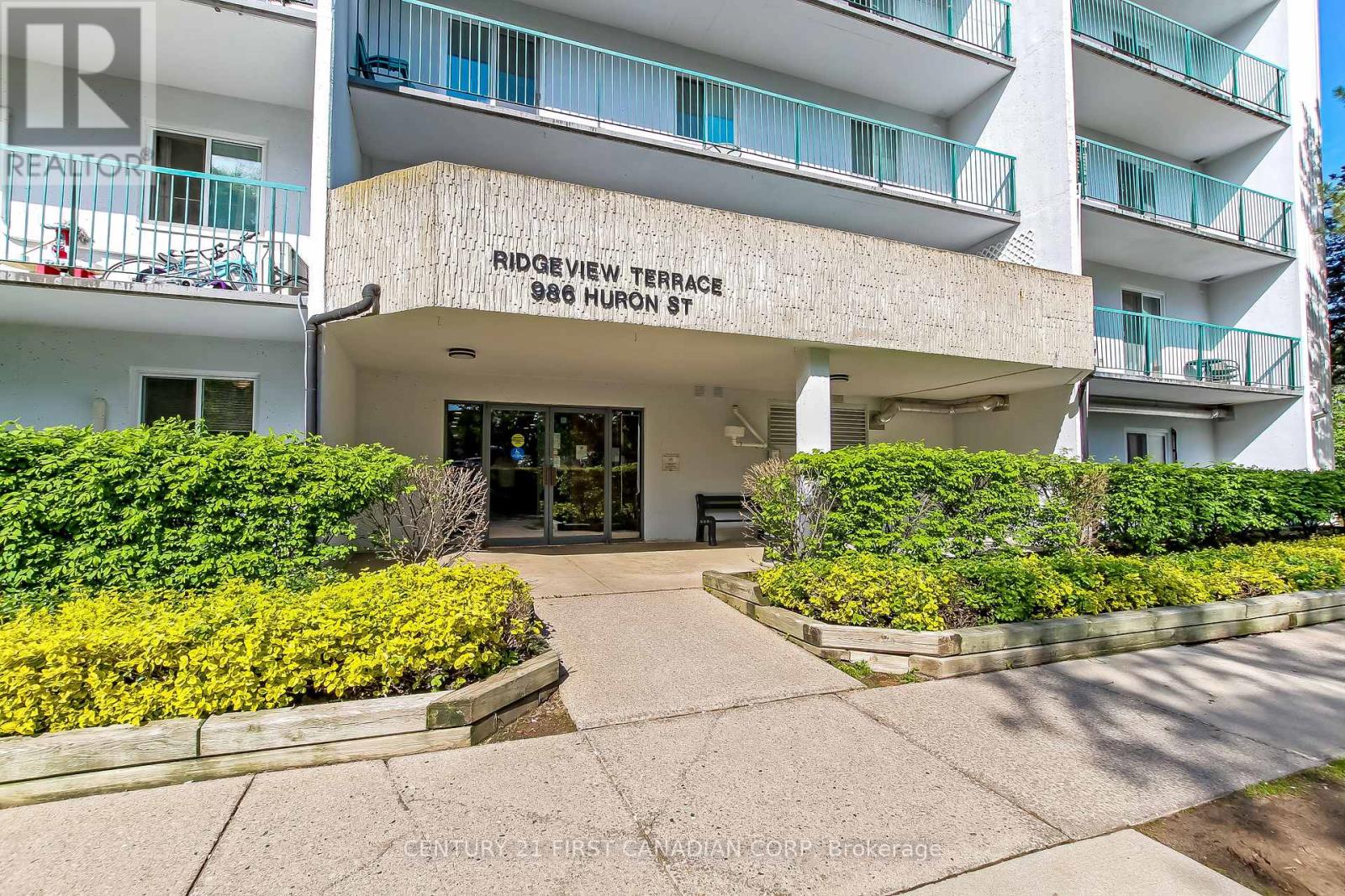 #204 986 HURON STREET - 2
