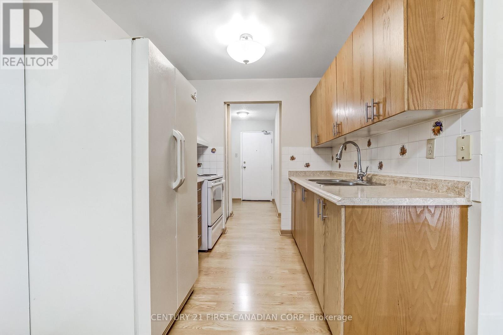 #204 986 HURON STREET - 9