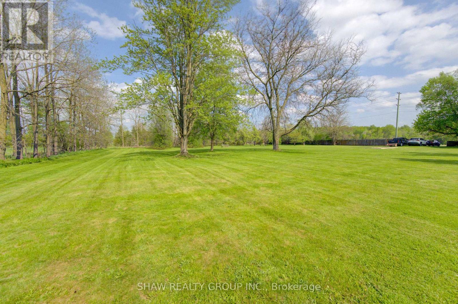 1463 KOSSUTH ROAD - 43