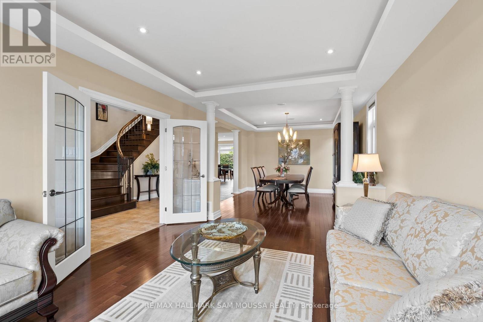 18 WYNFORD AVENUE - 18
