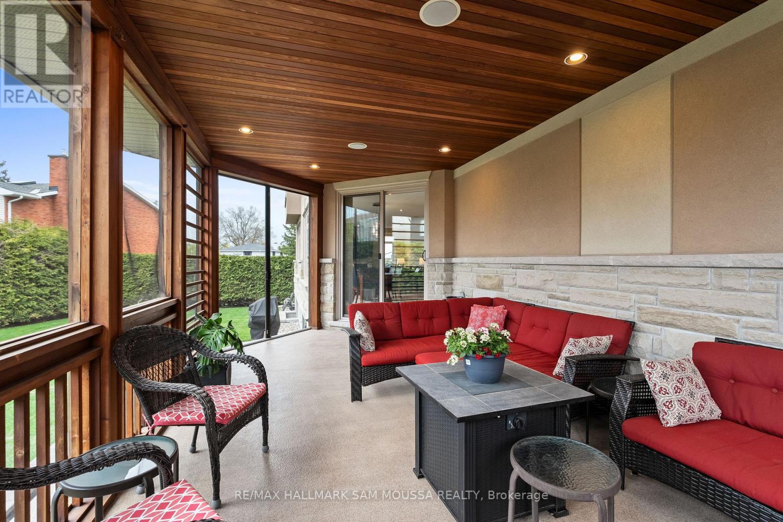 18 WYNFORD AVENUE - 25