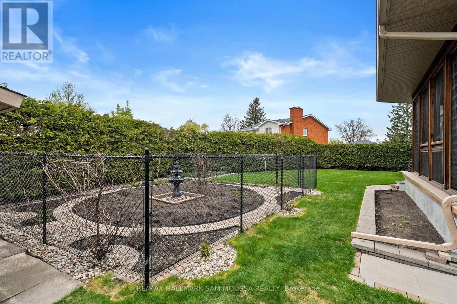 18 WYNFORD AVENUE - 46