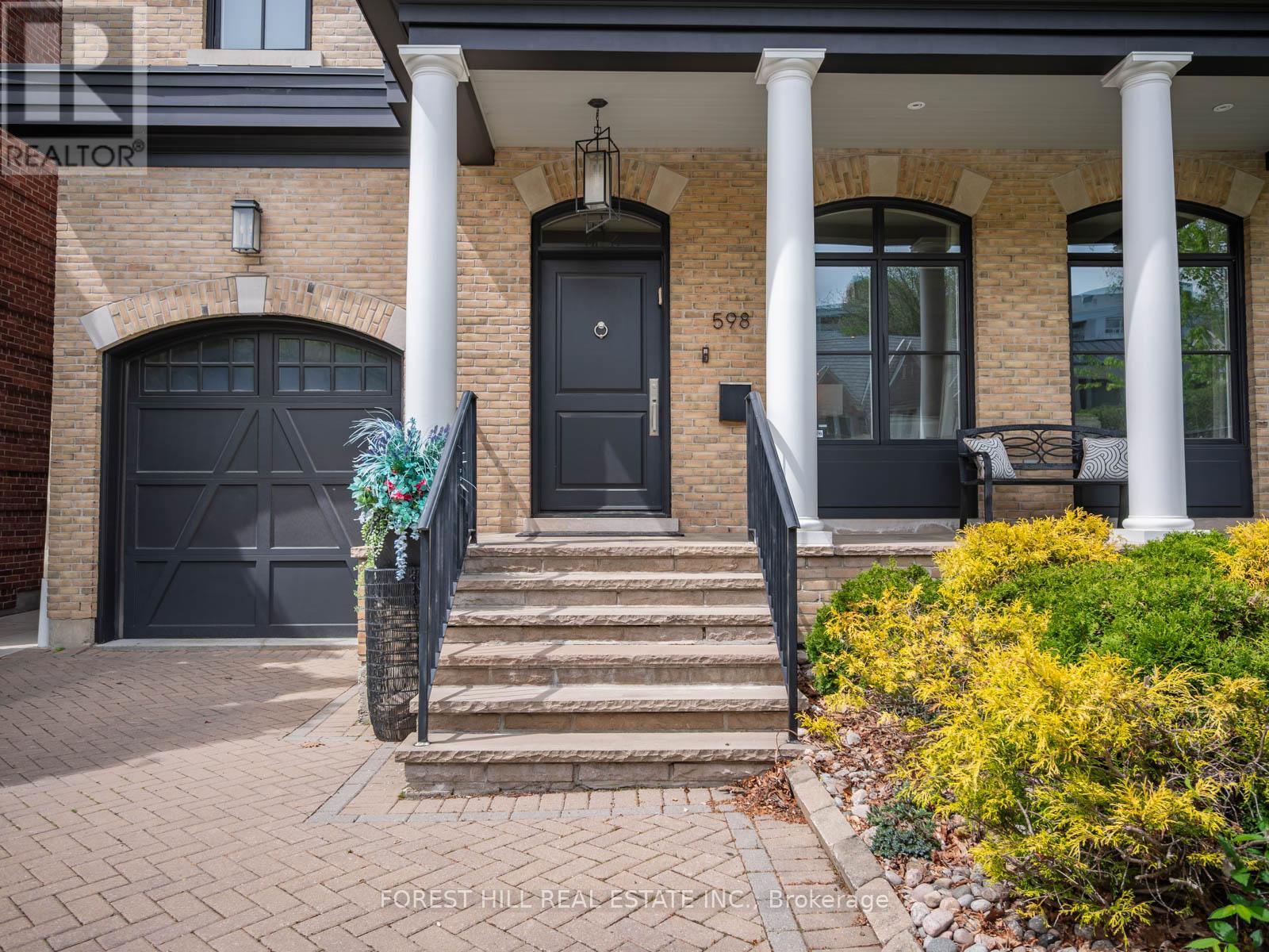598 CASTLEFIELD AVENUE - 2