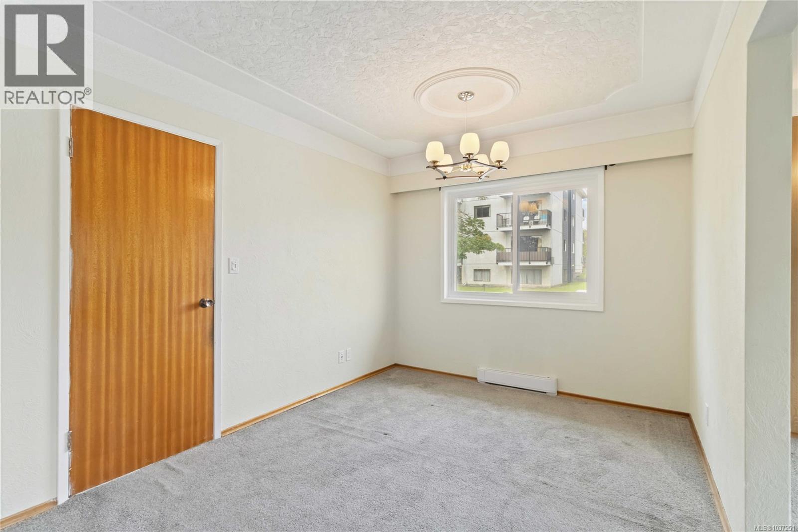 1273 Denman St - 11