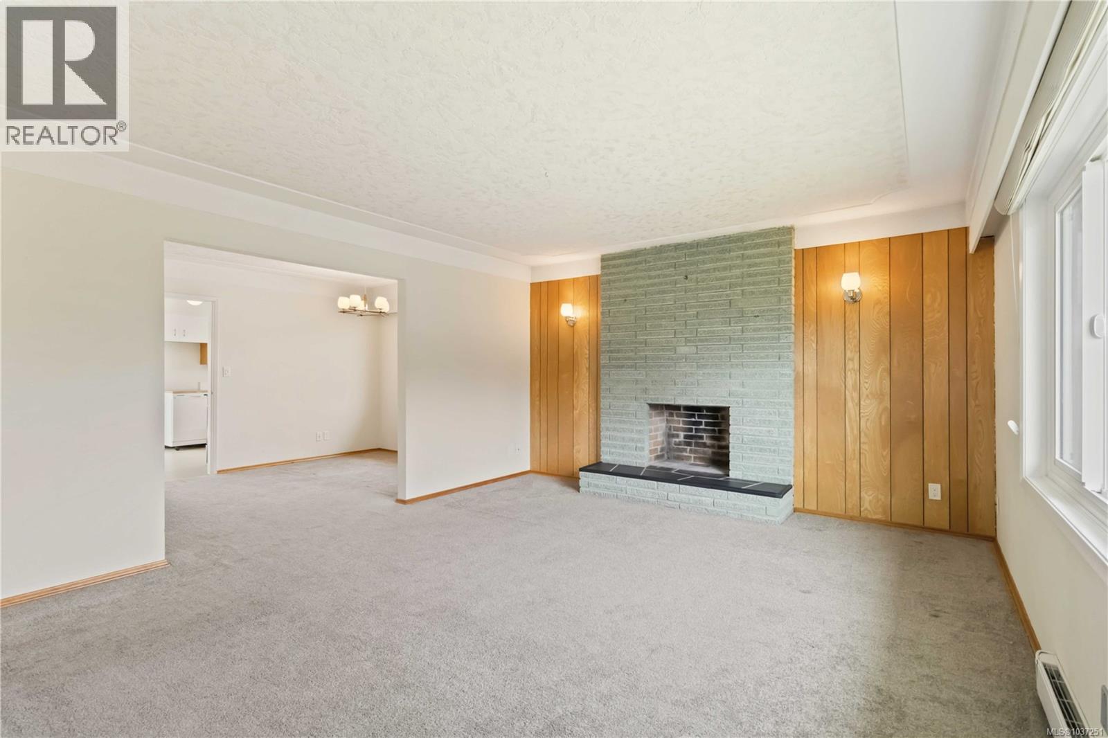1273 Denman St - 5