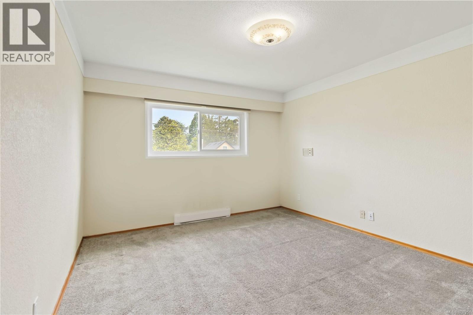1273 Denman St - 30