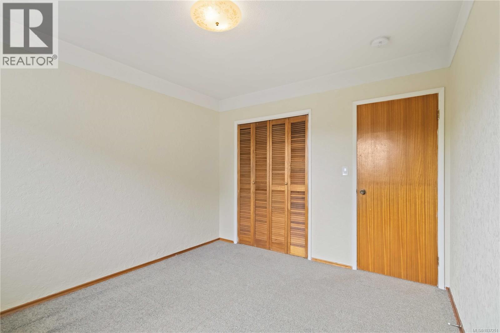 1273 Denman St - 33