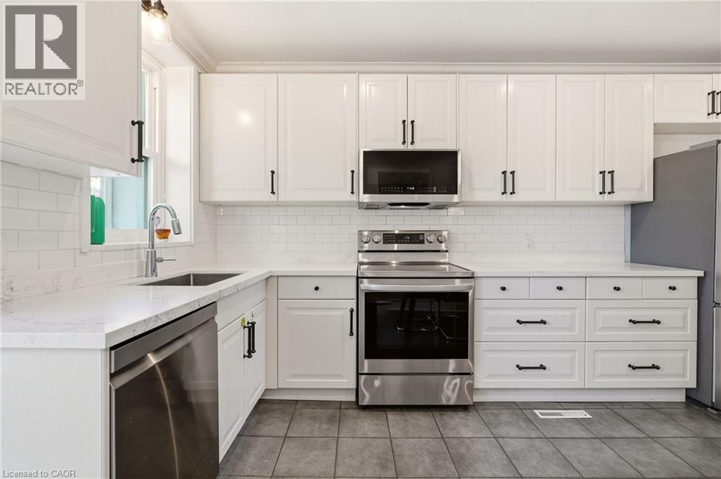 16 HATT Street, Dundas, Ontario, L9H2E8 — Photo 15